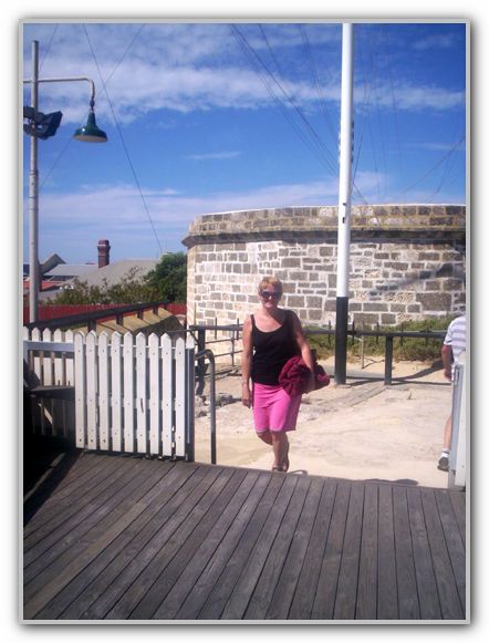 Stuart Karen & SJ at Freo Markets Feb 11th 2007 (20)